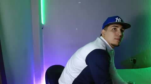 massimo_vidal online show from 11/30/25, 02:37