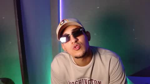 massimo_vidal online show from 12/05/25, 02:31