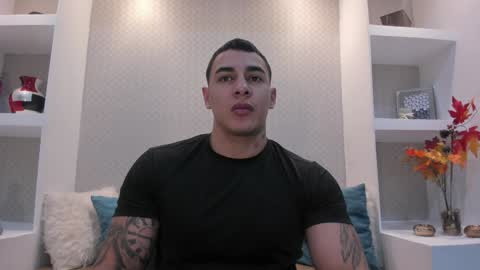 Snapshot of massimocontie_ chatting on 12/23/24, 11:57 Massimo Contie online show from 12/23/24, 11:57