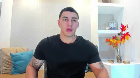 Snapshot of massimocontie_ chatting on 01/03/25, 12:52 Massimo Contie online show from 01/03/25, 12:52