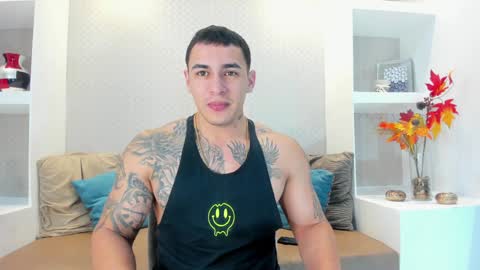 Snapshot of massimocontie_ chatting on 01/04/25, 12:05 Massimo Contie online show from 01/04/25, 12:05