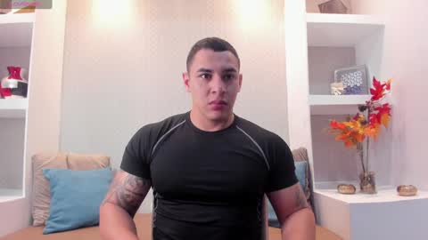 Snapshot of massimocontie_ chatting on 01/20/25, 12:49 Massimo Contie online show from 01/20/25, 12:49