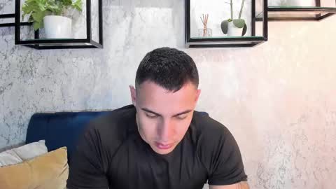 Snapshot of massimocontie_ chatting on 02/28/25, 03:59 Massimo Contie online show from 02/28/25, 03:59