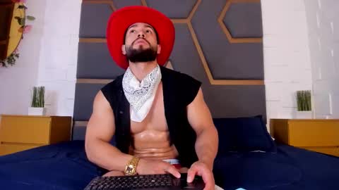 Massimo online show from 11/23/25, 03:28