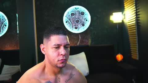 Snapshot of massimowalton2 chatting on 02/23/25, 03:40 massimowalton2 online show from 02/23/25, 03:40