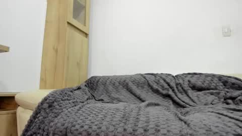 Domi online show from 04/20/26, 02:58