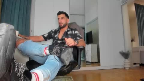 Snapshot of master9four chatting on 10/03/25, 08:50 Matthew online show from 10/03/25, 08:50