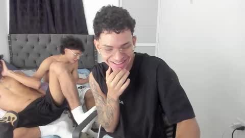 Snapshot of master_boy28 chatting on 10/28/25, 01:42 master_boy28 online show from 10/28/25, 01:42