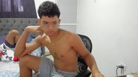 Snapshot of master_boy28 chatting on 10/28/25, 05:04 master_boy28 online show from 10/28/25, 05:04