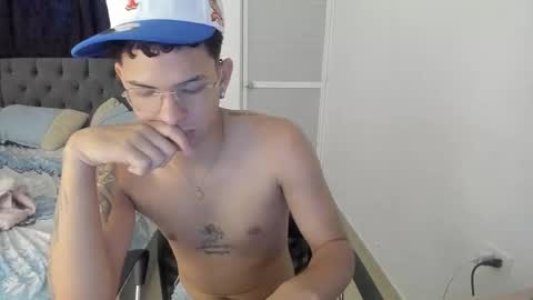 Snapshot of master_boy28 chatting on 10/29/25, 10:00 master_boy28 online show from 10/29/25, 10:00