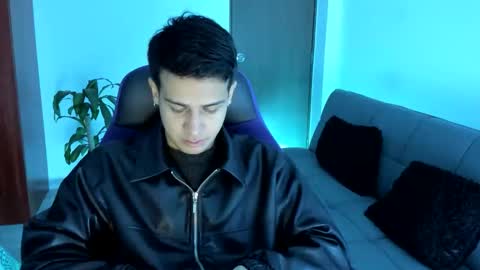 master_boy_1 online show from 11/19/25, 02:44