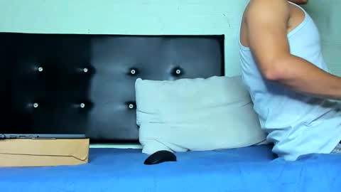 Snapshot of master_dominant_777 chatting on 12/19/25, 09:00 master_dominant_777 online show from 12/19/25, 09:00