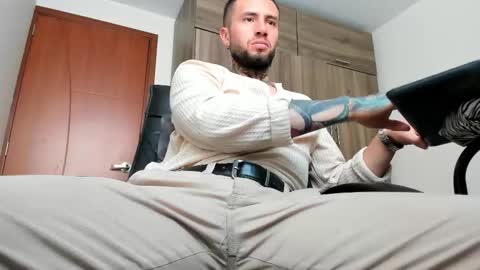 steven  online show from 12/17/25, 05:08