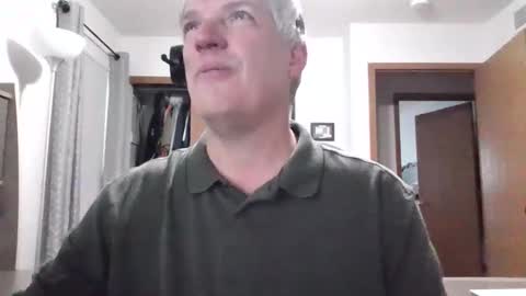 Snapshot of master_thorn chatting on 12/19/25, 08:27 Master Thorn online show from 12/19/25, 08:27