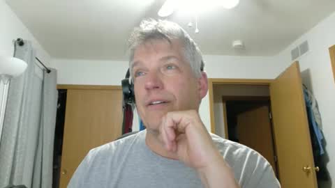 Snapshot of master_thorn chatting on 04/19/26, 02:44 Master Thorn online show from 04/19/26, 02:44