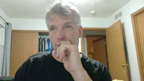 Snapshot of master_thorn chatting on 05/17/26, 01:58 Master Thorn online show from 05/17/26, 01:58