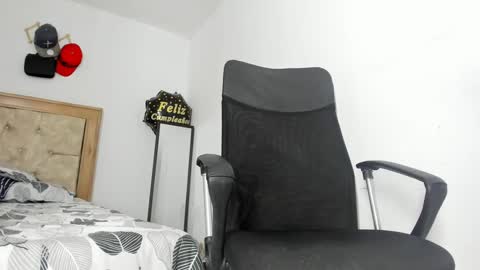 Snapshot of masteralda09 chatting on 09/12/25, 09:04 Alpha junior online show from 09/12/25, 09:04