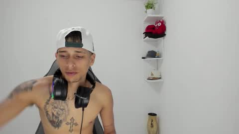 Snapshot of masteralda09 chatting on 11/09/25, 02:43 Alpha junior online show from 11/09/25, 02:43