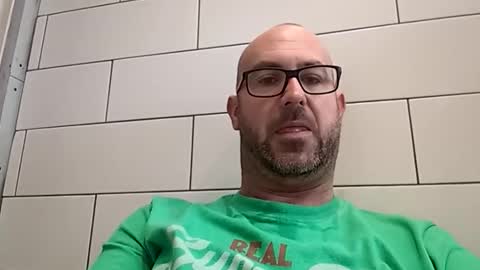 Snapshot of masterclass69er chatting on 09/15/25, 08:14 Bob online show from 09/15/25, 08:14