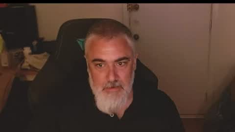 Snapshot of mastermcgirt chatting on 06/14/26, 02:24 Dave online show from 06/14/26, 02:24