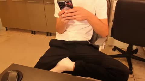 Silly Rabbit  online show from 12/16/25, 07:02