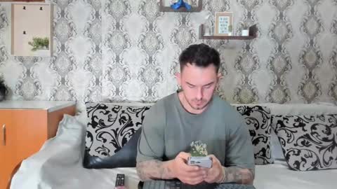 Snapshot of mastermusclejon chatting on 02/05/25, 08:14 Jon online show from 02/05/25, 08:14