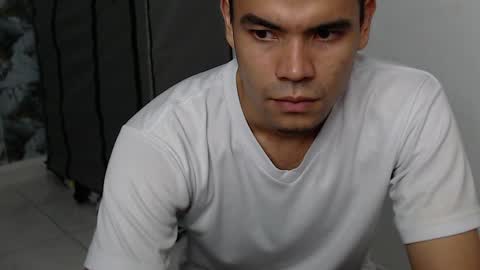 Snapshot of masternecesitysex chatting on 05/20/26, 05:24 masternecesitysex online show from 05/20/26, 05:24