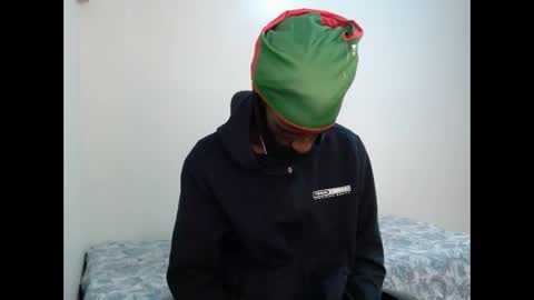 Snapshot of masterr_bate chatting on 09/19/25, 04:03 Marl online show from 09/19/25, 04:03