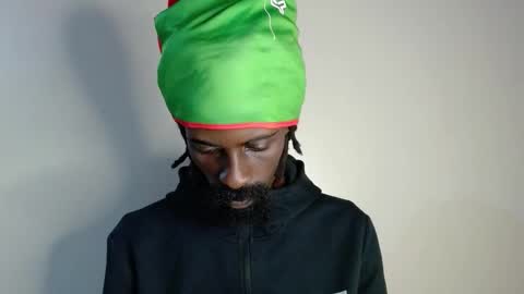 Snapshot of masterr_bate chatting on 10/08/25, 02:53 Marl online show from 10/08/25, 02:53