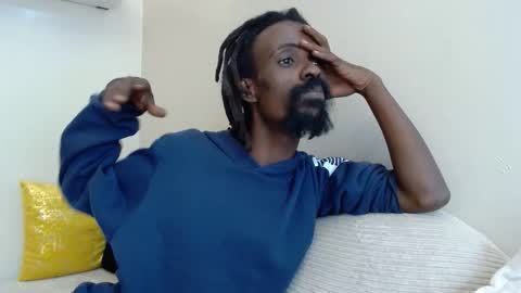 Snapshot of masterr_bate chatting on 10/17/25, 07:22 Marl online show from 10/17/25, 07:22