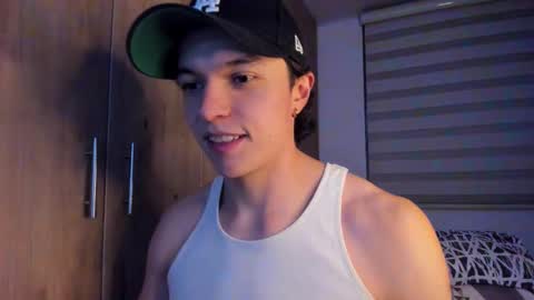 Snapshot of mastrangelo_x chatting on 10/01/25, 05:02 mastrangelo_x online show from 10/01/25, 05:02