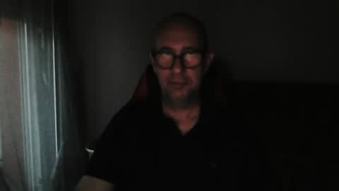 Snapshot of mat11efou chatting on 06/23/26, 04:10 mat11efou online show from 06/23/26, 04:10
