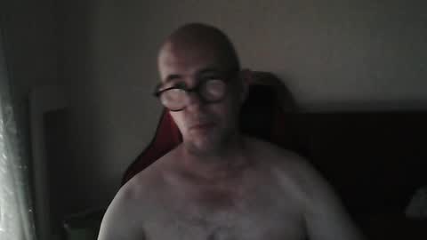 Snapshot of mat11efou chatting on 07/13/26, 04:10 mat11efou online show from 07/13/26, 04:10