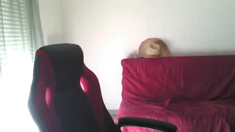 Snapshot of mat11efou chatting on 07/18/26, 04:22 mat11efou online show from 07/18/26, 04:22