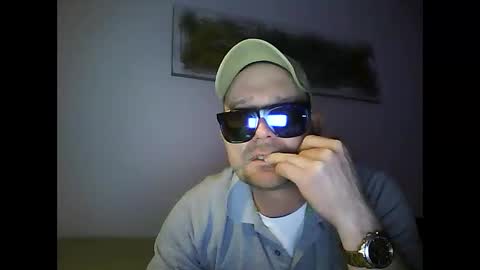 Snapshot of matcelpb1987 chatting on 12/16/24, 07:00 Marcel online show from 12/16/24, 07:00