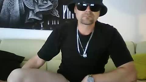 Snapshot of matcelpb1987 chatting on 09/21/25, 08:16 Marcel online show from 09/21/25, 08:16