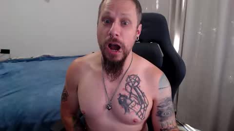 Snapshot of matchy666 chatting on 12/17/25, 05:46 Matchy online show from 12/17/25, 05:46