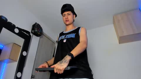 mateo_escobar online show from 09/09/25, 04:12