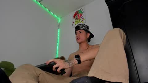 mateo_escobar online show from 12/18/25, 06:30