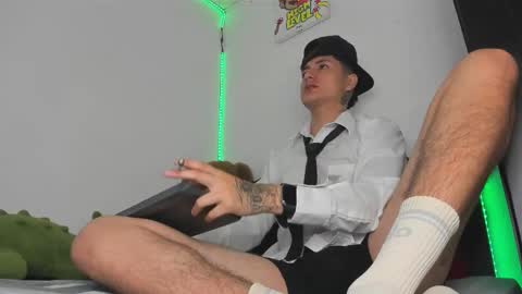 mateo_escobar online show from 03/02/26, 09:21