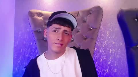 mateo mitchell online show from 10/22/25, 04:57