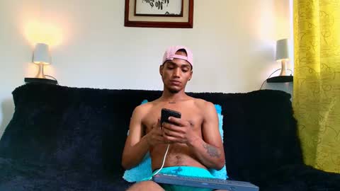 Snapshot of mateo_nick chatting on 12/24/24, 07:00 Mateo and Noah online show from 12/24/24, 07:00