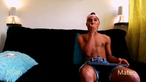 Snapshot of mateo_nick chatting on 12/30/24, 06:05 Mateo and Noah online show from 12/30/24, 06:05