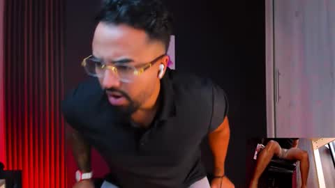 Snapshot of mateobeta chatting on 11/12/25, 10:41 mate online show from 11/12/25, 10:41