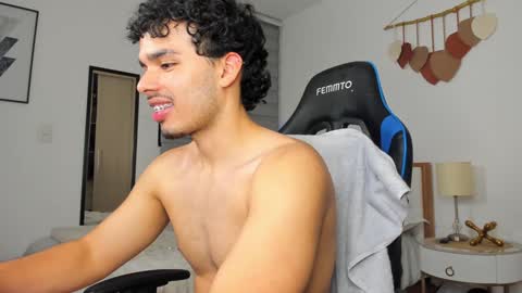 Snapshot of mateoleone chatting on 01/02/25, 04:20 Matt online show from 01/02/25, 04:20