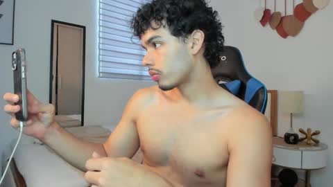 Snapshot of mateoleone chatting on 02/16/25, 06:43 Matt online show from 02/16/25, 06:43