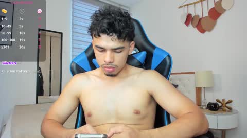 Snapshot of mateoleone chatting on 02/20/25, 06:57 Matt online show from 02/20/25, 06:57