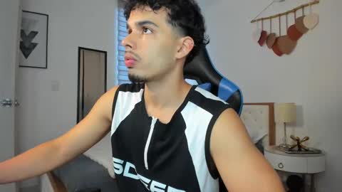 Snapshot of mateoleone chatting on 03/01/25, 07:15 Matt online show from 03/01/25, 07:15