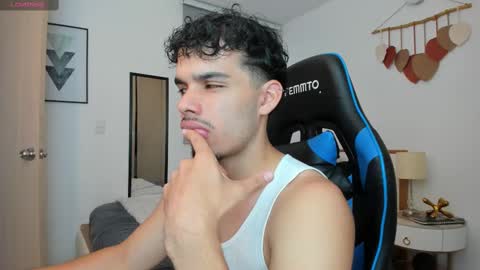 Snapshot of mateoleone chatting on 03/03/25, 03:09 Matt online show from 03/03/25, 03:09