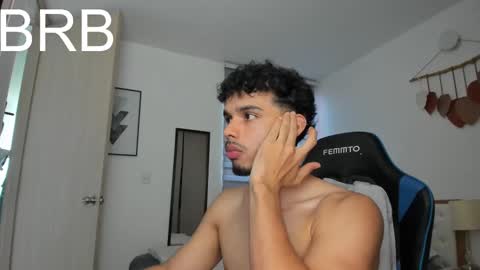 Snapshot of mateoleone chatting on 03/03/25, 06:12 Matt online show from 03/03/25, 06:12